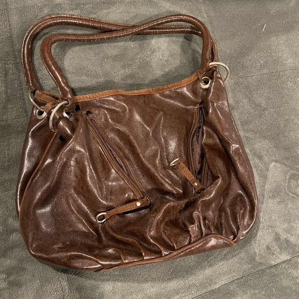 Cato dark brown, medium sized shoulder bag